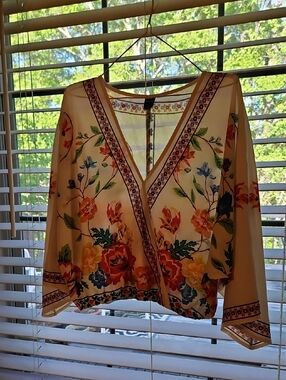 3/$10 SHEIN Kimono Inspired Cropped Wrap Front V-Neck Blouse W/Elastic Waist